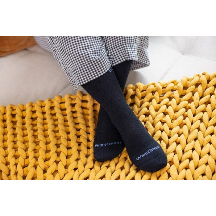 WIDE OPEN SOLID LIGHTWEIGHT BASIC CREW SOCK WOMEN'S Apparel Wide Open 