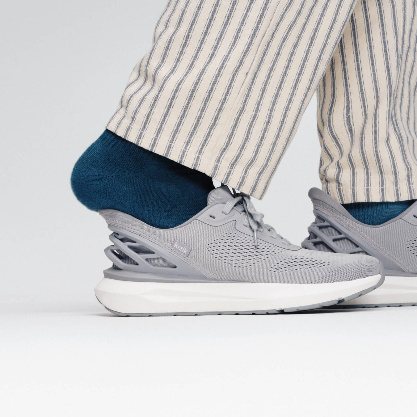 KIZIK ATHENS 2 MEN'S MEDIUM AND WIDE Sneakers & Athletic Shoes Kizik 