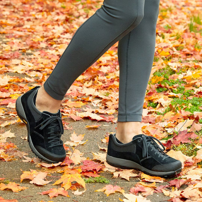 DANSKO PAISLEY NAVY MILLED NUBUCK WIDE WALKING SHOE DANFORM