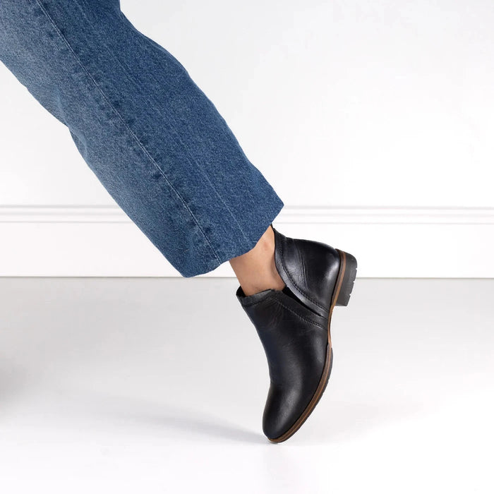 EOS GAID BOOT Boots Bueno 