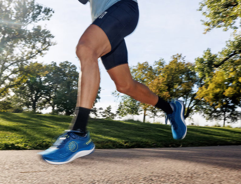 TOPO ULTRAFLY 6 MEN'S MEDIUM AND WIDE Sneakers & Athletic Shoes Topo 