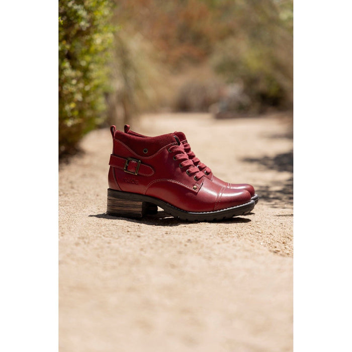 TAOS MINI CRAVE MEDIUM AND WIDE Boots Taos 