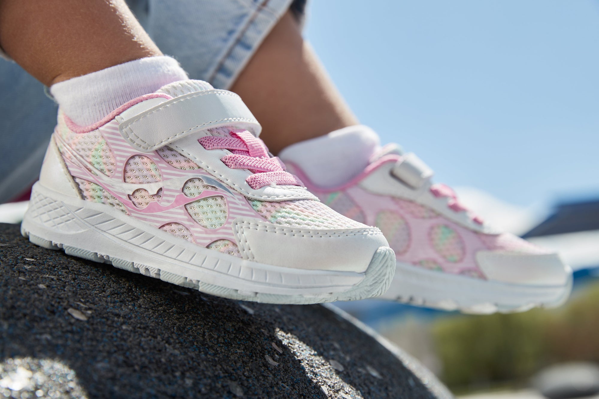 SAUCONY WIND XT JR KIDS' Sneakers & Athletic Shoes Saucony 